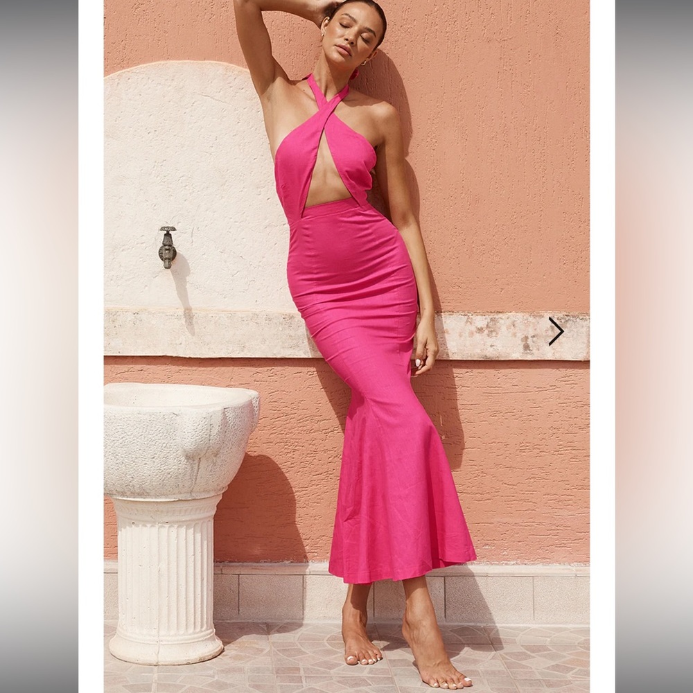 Runaway The Label - Nassau Maxi Dress in Fuschia